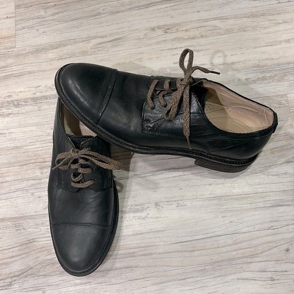 UGG Australia Men's Black Dalby Cap Toe size 10.5 - Picture 1 of 7